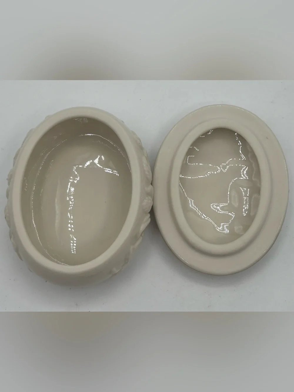 Lenox Tender Love Keepsake Box Elephants Raised Embossed Pattern Ceramic Ivory